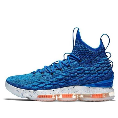 Nike LeBron 15 - Équilibre Parfait Stabilité et Flexibilité